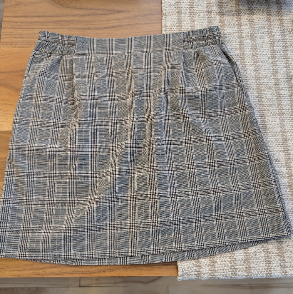 TWIK skirt